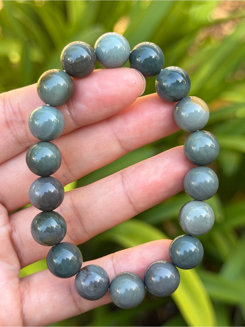 11mm Stretchable Green Alashan Agate Bracelet 2461 - Picture 7 of 8